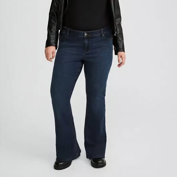 NEW Torrid Luxe Slim Boot Mid-Rise Jean 24T - Picture 1 of 5